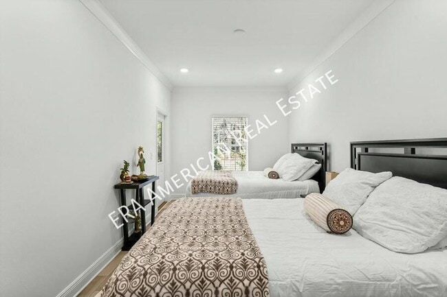 Building Photo - 22 Kara Lake Dr