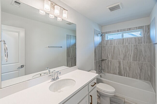 Building Photo - 4878 Limousine Ln
