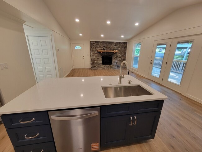 Building Photo - 66 Lundy Ln