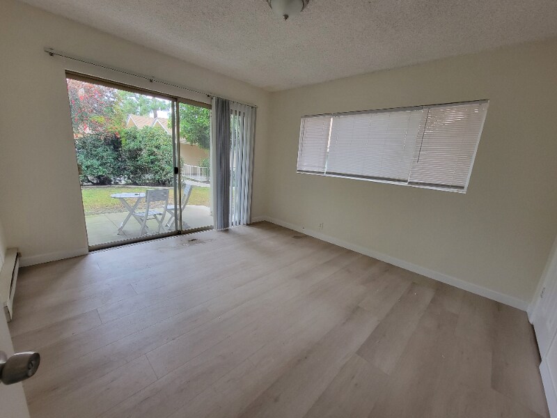 Building Photo - 13531 Wyandotte St