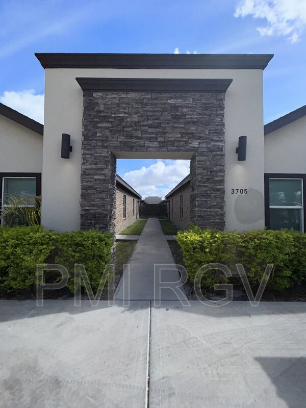 Building Photo - 3705 Paola St