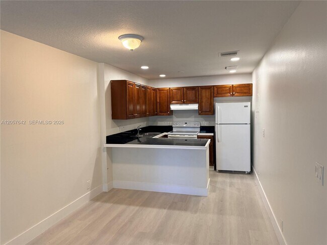 Building Photo - 10835 NW 45th St