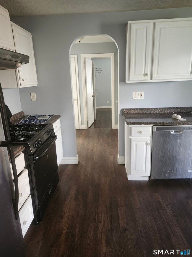Building Photo - 75 Judson Pl