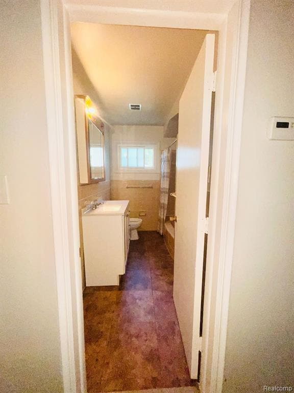 Building Photo - 33910 Playview Ct