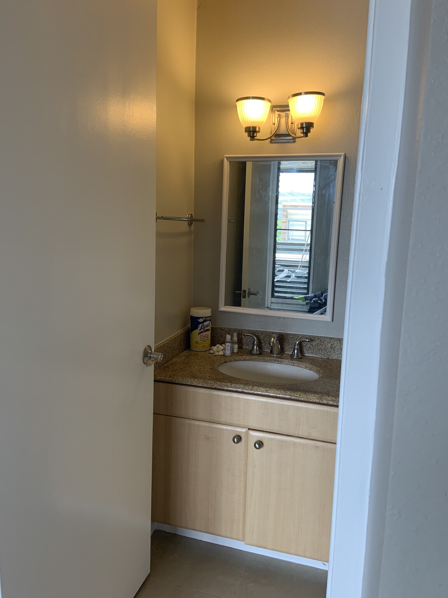 Building Photo - 333 Aoloa St