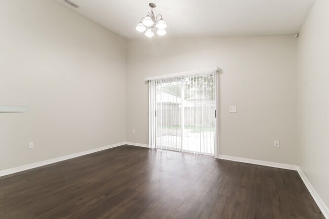 Building Photo - 12738 Parkbury Dr