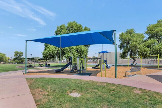 Building Photo - FANTASTIC 2 BED 2 BATHS IN SCOTTSDALE **Cashless Deposit Available!!!** 15 min to ASU