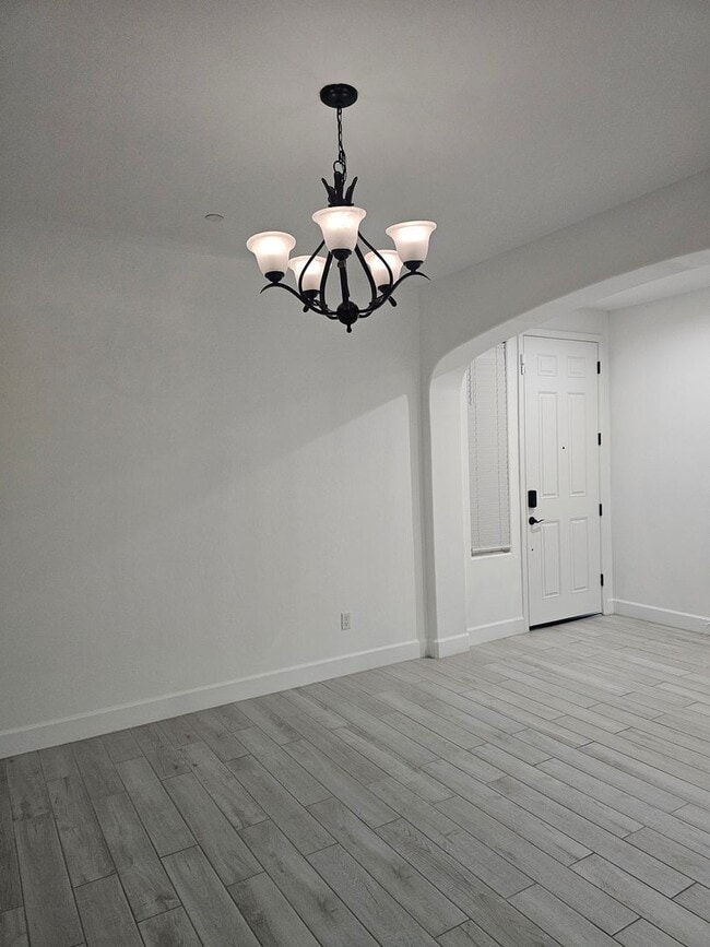 Building Photo - Beautiful Home in Gated Community