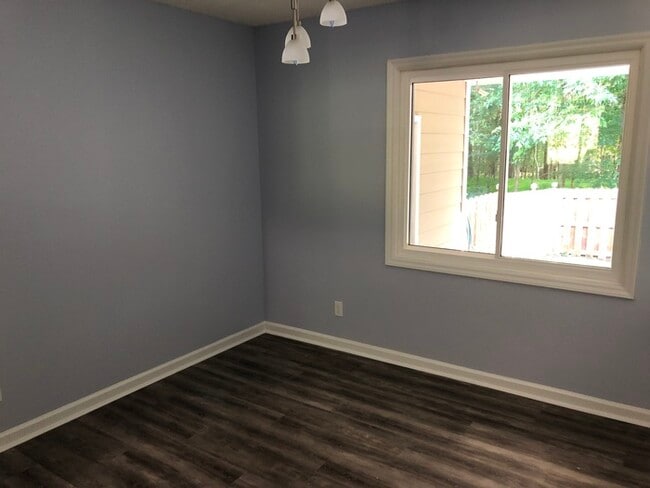 Building Photo - 4328 Pin Oak Dr