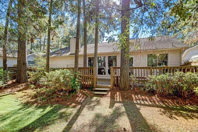 Building Photo - 12 Fairmeade Bend Dr