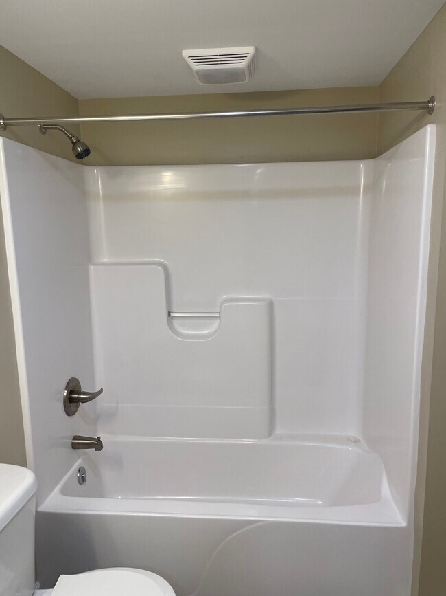 Building Photo - 1304 Goose Run Rd