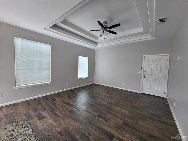 Building Photo - 1404 Alta Vista Dr