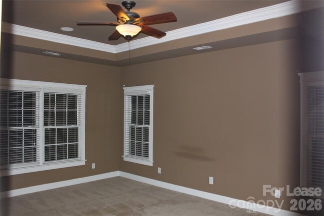 Building Photo - 886 Promenade Walk
