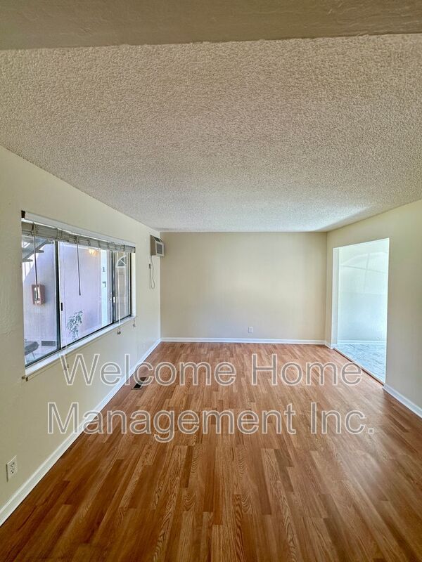 Building Photo - 2225 Hillsborough Ct