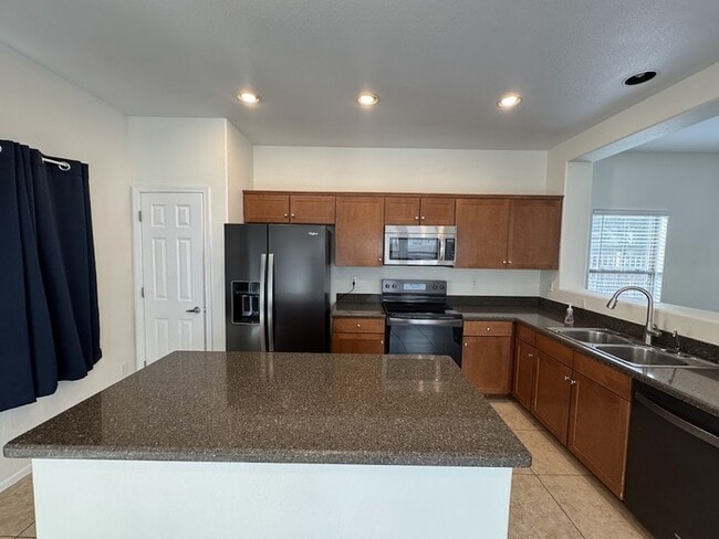 Building Photo - Queen Creek 3br House