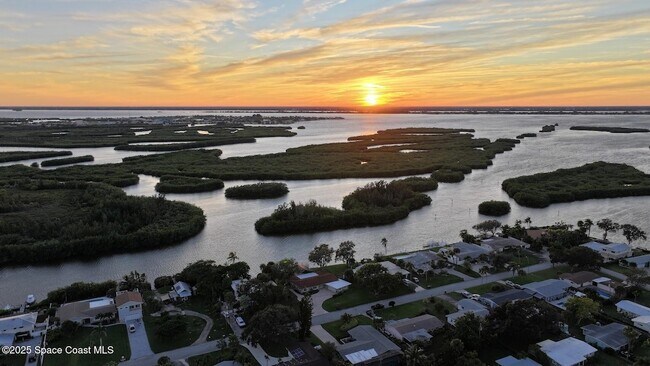 Building Photo - 778 Nassau Rd