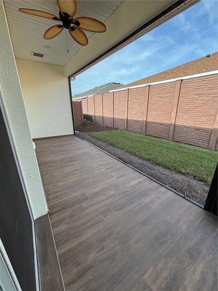 Building Photo - 5235 NW 33rd Pl