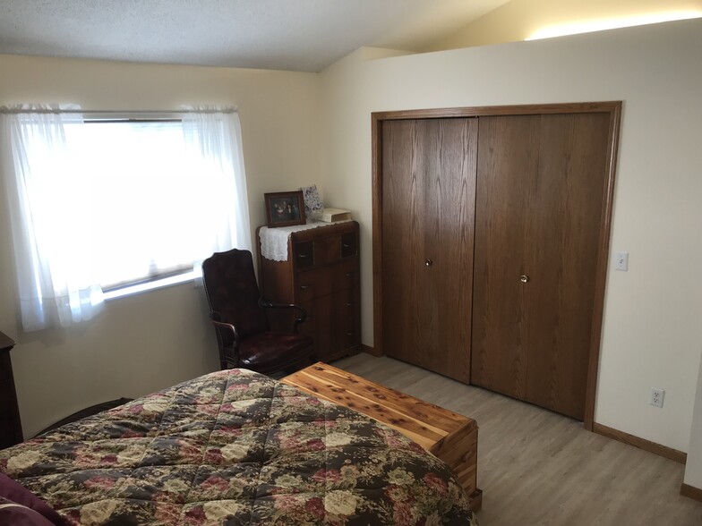 Master Bedroom - 1420 Field Creek Circle