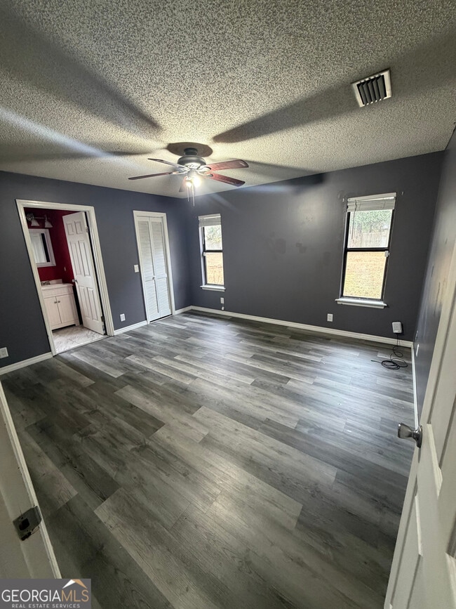 Building Photo - 514 Sunnyside Ct