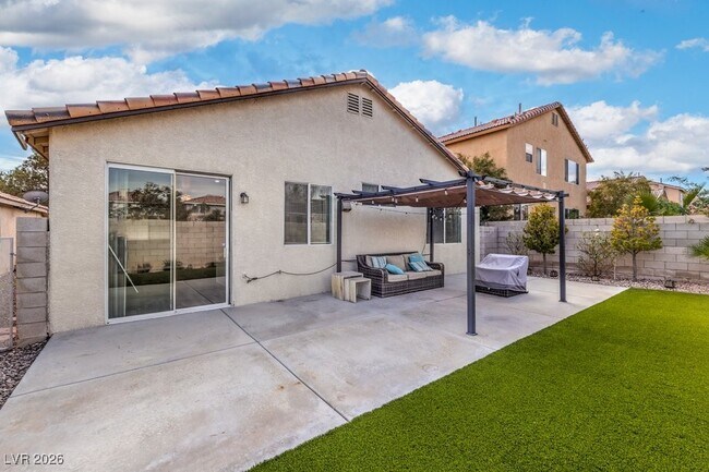 Building Photo - 9758 Vista Crest Ave