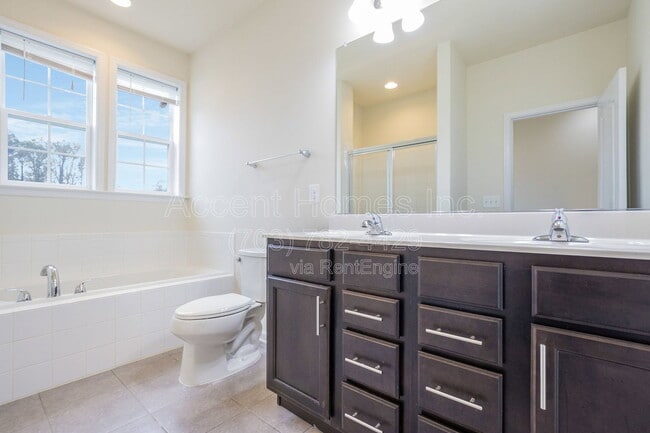 Building Photo - 8605 Sweet Rose Ct