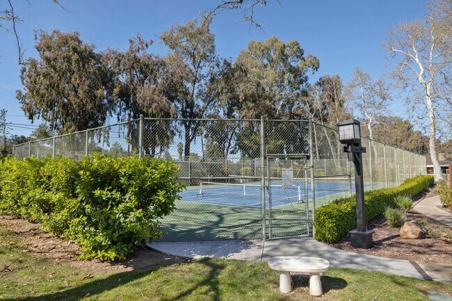 Building Photo - Luxurious Remodeled 2 Bedroom 2 Bath Home in Desirable Almaden Community!