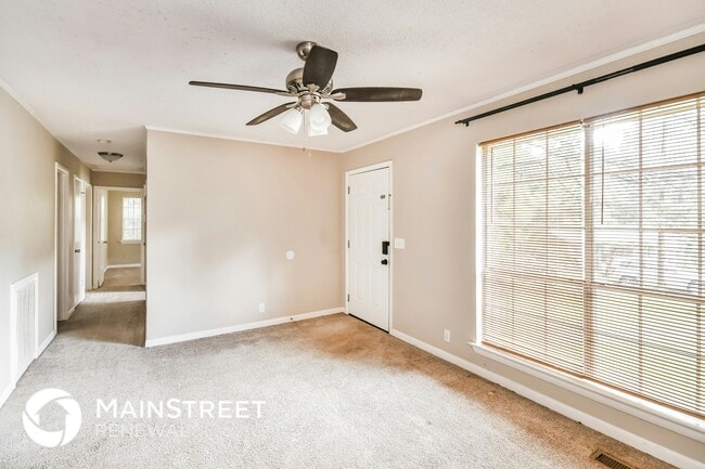 Building Photo - 1032 Sandy Brook Cir