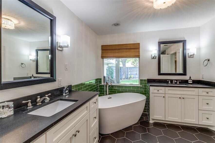 Building Photo - 6811 Huff Trail