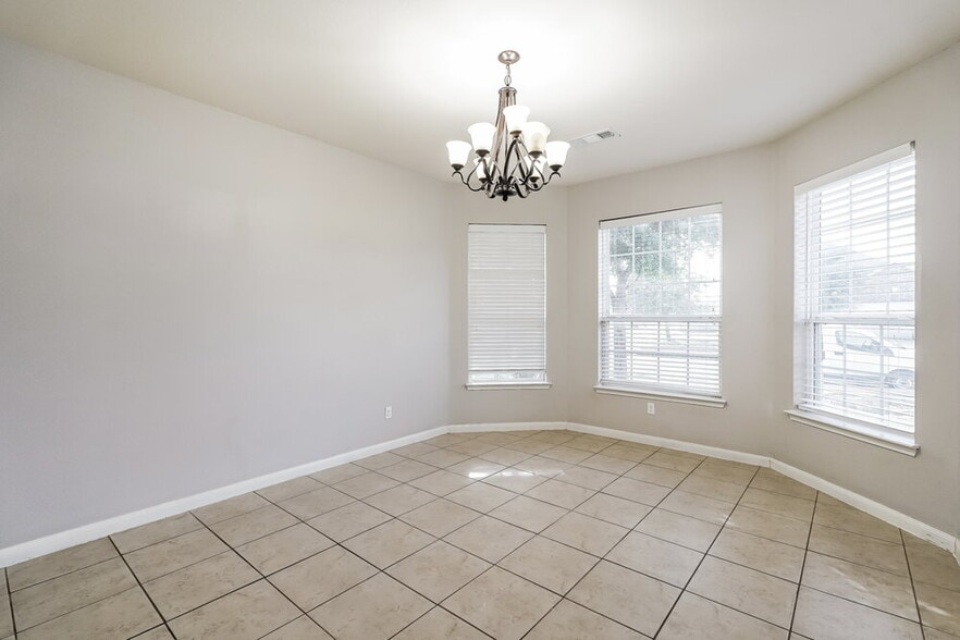 Building Photo - 4204 Tower Ln