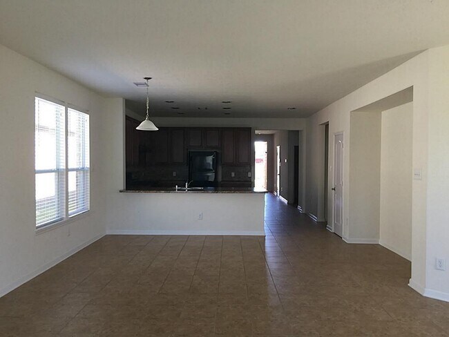 Building Photo - 21015 Blackstone Villa Ln