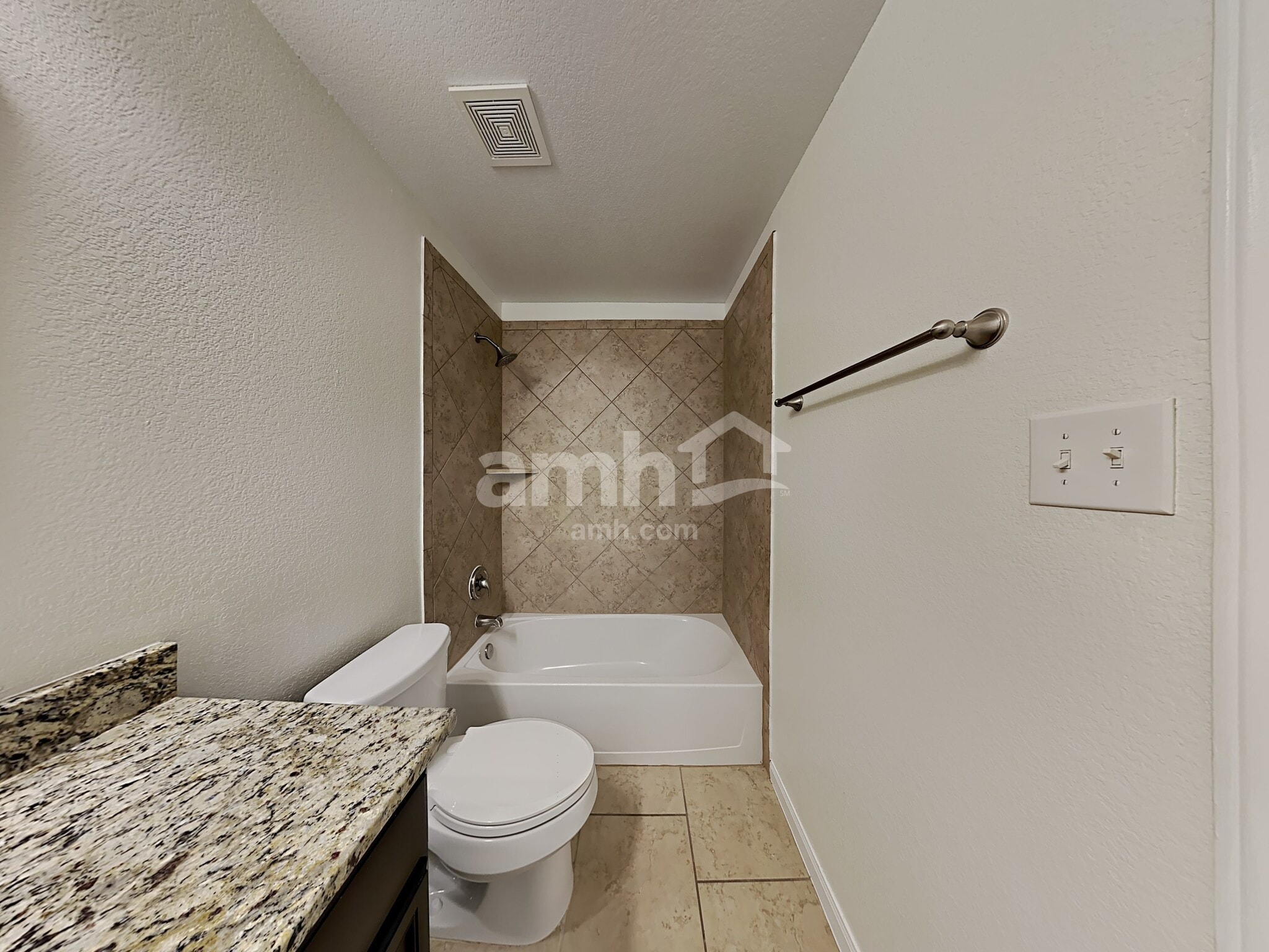 Building Photo - 7913 Oxbow Way