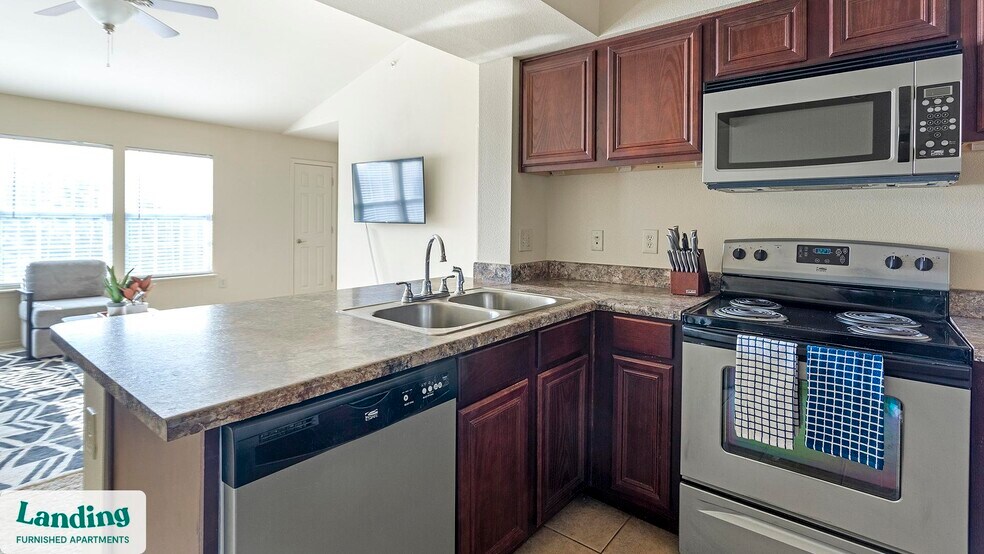 Building Photo - 2700 N 7th St