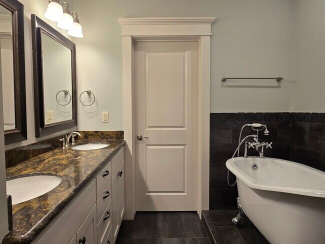 Building Photo - 4109 Allen St