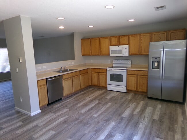 Building Photo - 3520 Warren Farm Ct