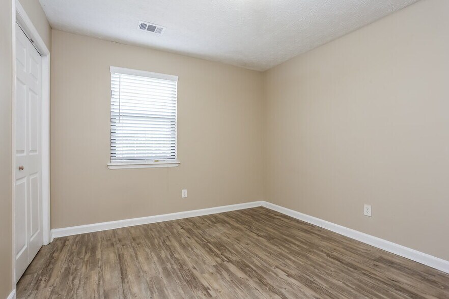 Building Photo - 900 Turtle Bend Ln