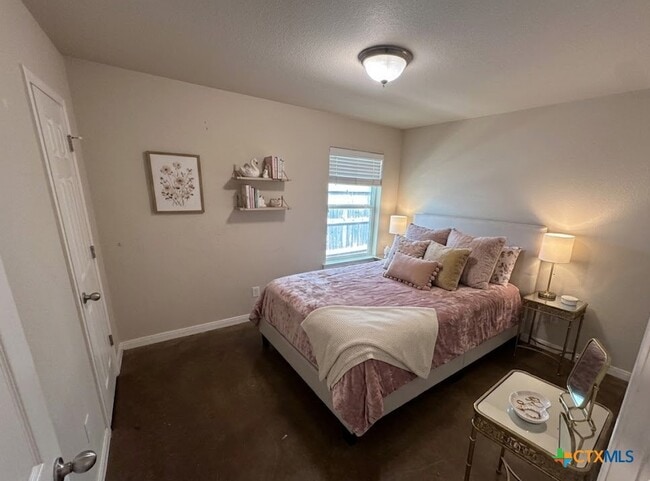 Building Photo - 1505 Shoshoni Trail