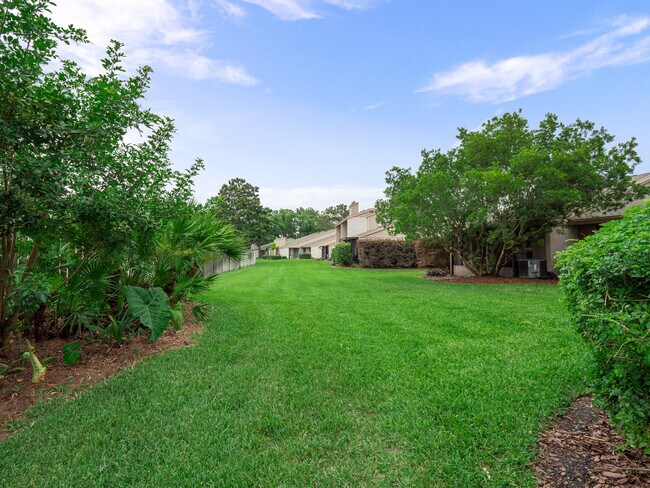 Building Photo - 2134 Sea Hawk Dr
