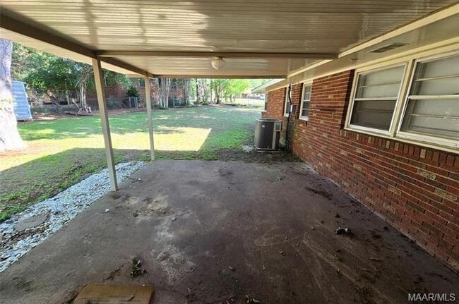 Building Photo - 2786 Crestview Ave