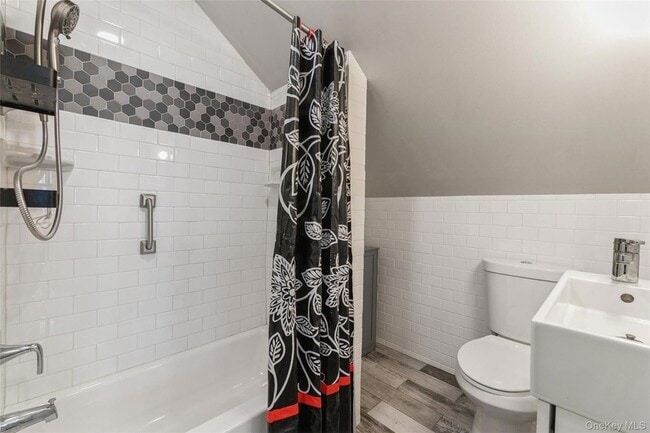 Building Photo - 39 Bay Shore Ave