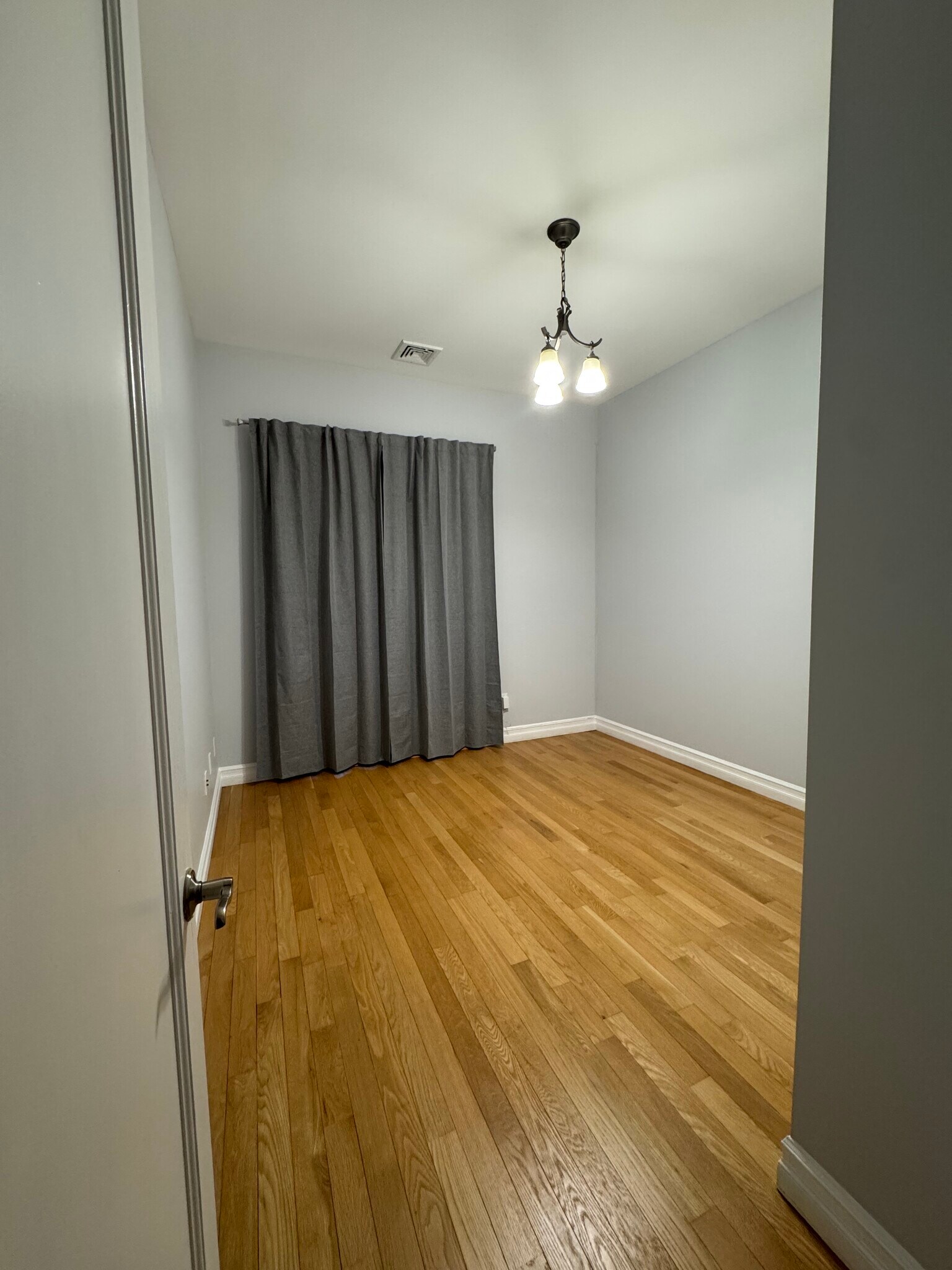 Building Photo - 315-1 Park Ave