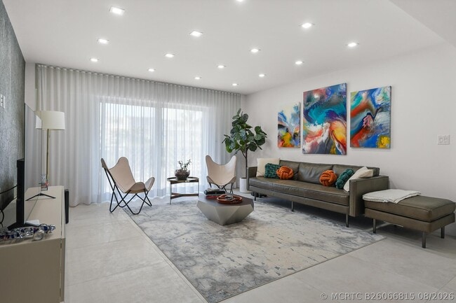 Building Photo - 170 N Ocean Blvd