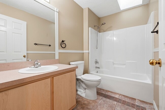 Building Photo - Upgraded 3 bedroom 2 bath home in Mentone
