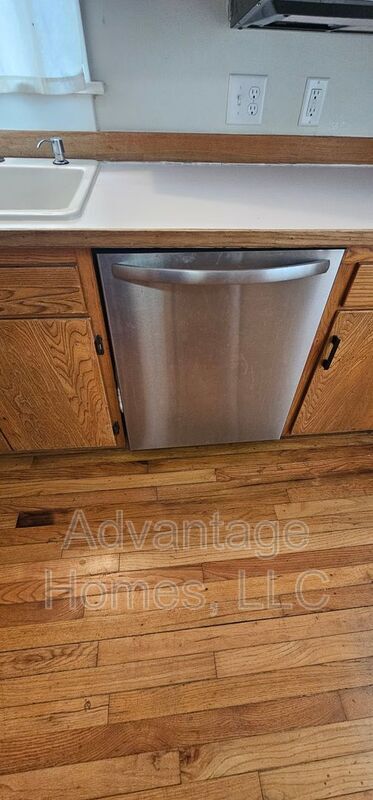 Building Photo - 4523 Wyoming St