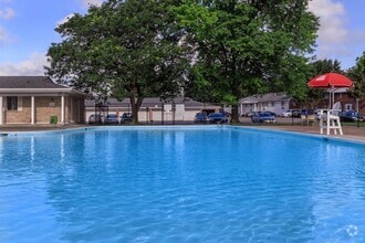 Building Photo - Greystone Apartments