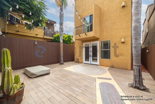 Building Photo - 1424 Thomas Ave