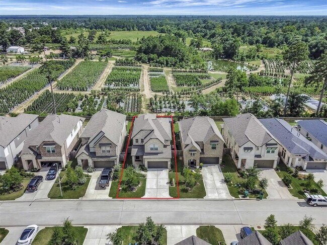 Building Photo - 360 Mallorn Ln