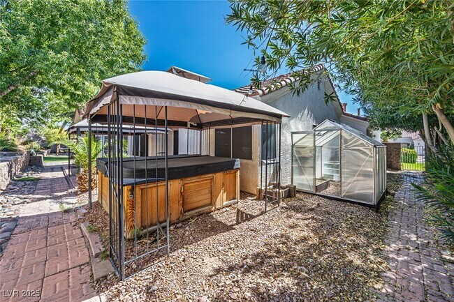 Building Photo - 4517 Inez Dr