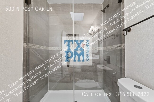 Building Photo - 500 N Post Oak Ln