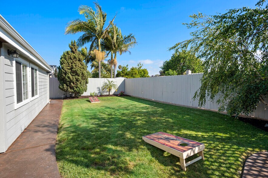 Building Photo - 3244 Marathon Drive