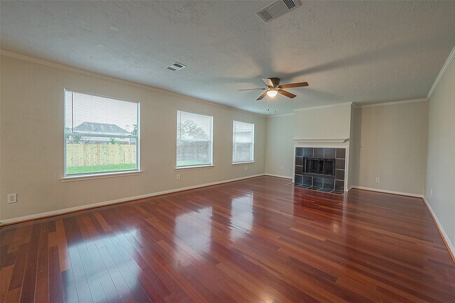 Building Photo - 17523 Coventry Oaks Dr